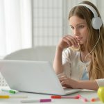 Kursy językowe online - dlaczego są lepsze niż nauka z aplikacją?